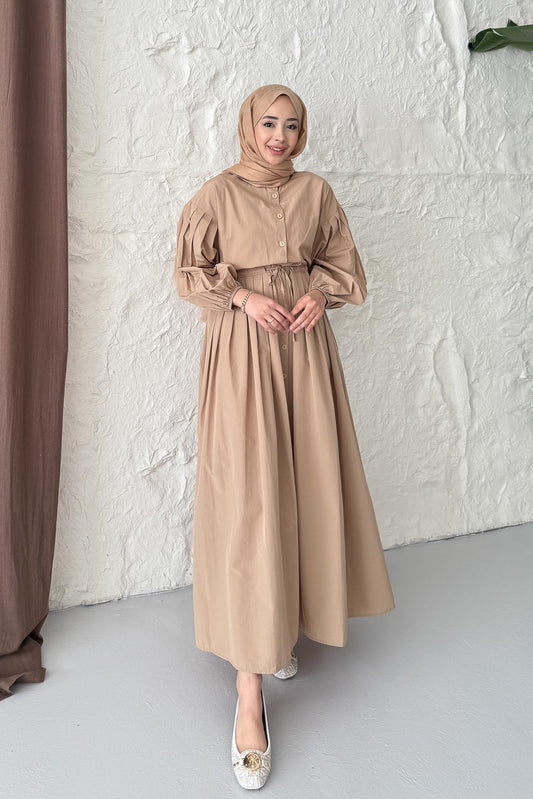 Mendy Pile Detaylı Elbise Camel